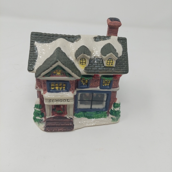 Wellington Square Christmas Village School House Porcelain Miniature Decoration - Picture 1 of 9
